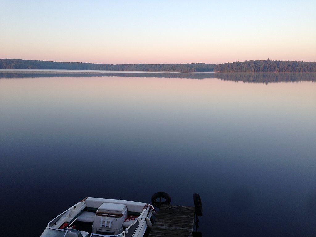 Ahmic Lake